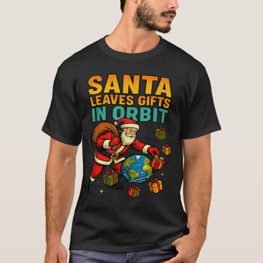 Santa Leaves In Orbit Funny Xmas Space T-Shirt (Vorderseite)