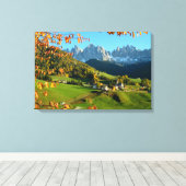 Santa Maddalena im Herbst auf Leinwand drucken (Insitu (Holzboden))