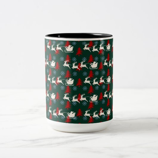 Santa Pulling sein Schlitten Zweifarbige Tasse (Mittel)