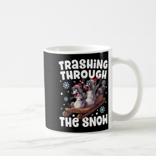 Santa Racoon Trashing Through The Snow Cute Christ Kaffeetasse (Rechts)