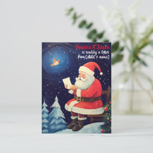 Santa Reading Letter Personalisiert Retro Weihnach Postkarte (Stehend Vorderseite)