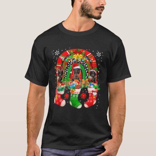Santa Reindeer Elf Dobermann Dogs In Christmas Soc T-Shirt (Vorderseite)
