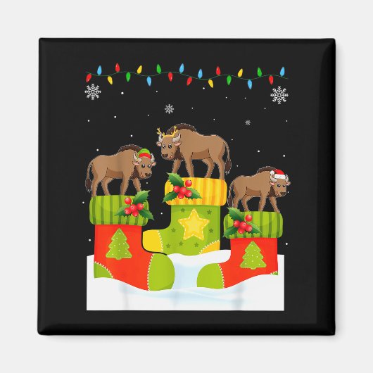 Santa Reindeer Elf Wildebeest In Christmas Socks U Magnet (Vorne)