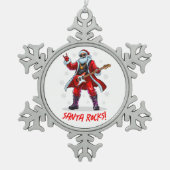 Santa Rocks! Funny Santa Claus spielt Gitarre Schneeflocken Zinn-Ornament (Vorderseite)