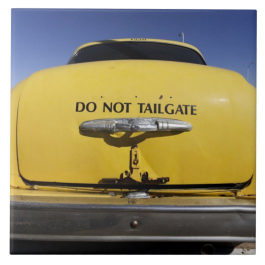 Santa Rosa, New Mexiko, Vereinigte Staaten. Altes Fliese (Vorderseite)