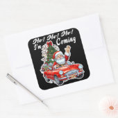 Santa rotes Auto schwarzer Hintergrund Quadratischer Aufkleber (Umschlag)