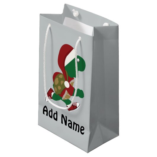 Santa Running Turtle Kleine Geschenktüte (Vorderseite Schrägansicht)