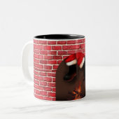 Santa runter den Kamin Zweifarbige Tasse (Vorderseite Links)