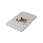 Santa’s Little Troublemaker Pug Bath Mat Badematte (Schrägansicht)