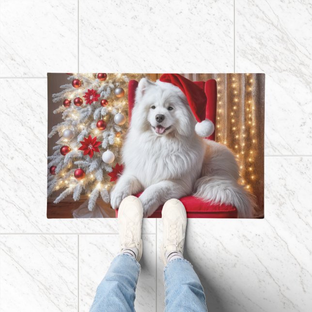 Santa Samoyed Hund auf einem roten Stuhl Fußmatte (Indoor)