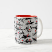Santa Shark-Muster Zweifarbige Tasse (VorderseiteRechts)