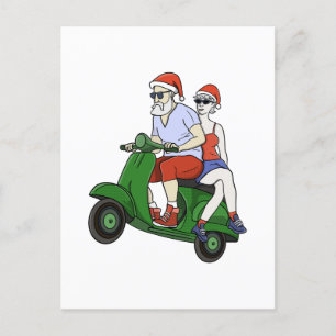 Santa und Frau Claus fahren mit einem Roller Postkarte