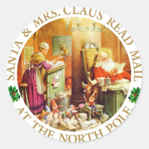 Santa und Mrs. Claus lesen Post am Nordpol Runder Aufkleber