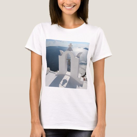 Santorini Bell Tower Casts Shadow T-Shirt (Vorderseite)