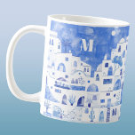 Santorini Greece Monogram Watercolor Kaffeetasse<br><div class="desc">Aquarellblau-weiße Stadtmalerei auf der griechischen Insel Santorin. Originelle Kunst von Nic Squirrell. Ändern Sie das Monogramm zuerst,  um es zu personalisieren.</div>