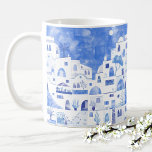 Santorini Griechenland Wassercolor Kaffeetasse<br><div class="desc">Aquarellblau-weiße Stadtmalerei auf der griechischen Insel Santorin.</div>