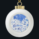 Santorini Griechenland Wassercolor Keramik Kugel-Ornament<br><div class="desc">Ein blaues und weißes Aquarellbild von Oia auf der schönen griechischen Insel Santorin. Originelle Kunst von Nic Squirrell.</div>