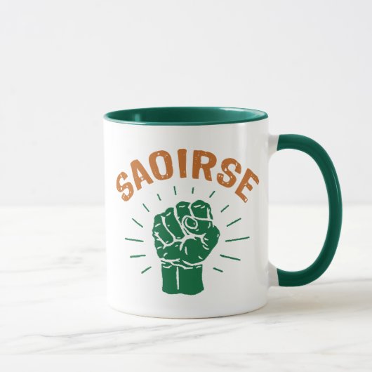 Saoirse Tasse (Rechts)