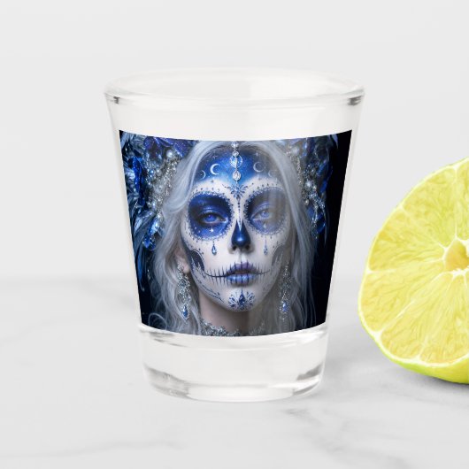 Saphir-Mond-Calavera – Blauer Himmel Schnapsglas (Vorderseite)