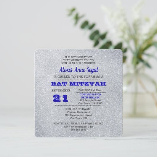 Sapphire and Silver Glitzer Glam Bat Mitzvah Einladung (Stehend Vorderseite)