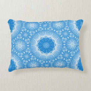 Sapphire Symmetry Majestic Azure Medallion Dekokissen