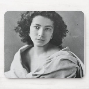Sarah Bernhardt im Kostüm, c.1860 Mousepad