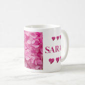 "Sarah" Pink Hydrangea Blumenbriefe, Niedliche Her Kaffeetasse (VorderseiteRechts)