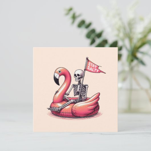 Sarcastic Skeleton über Flamingo - Bleibe Salty (Stehend Vorderseite)