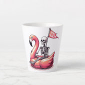 Sarcastic Skeleton über Flamingo - Bleibe Salty Milchtasse (Vorderseite)