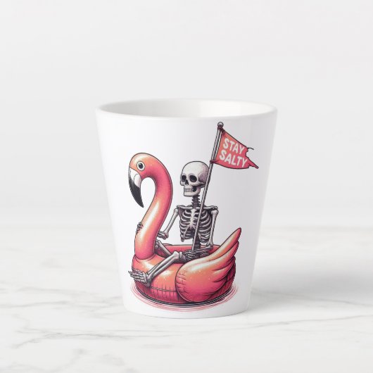Sarcastic Skeleton über Flamingo - Bleibe Salty Milchtasse (Vorderseite)