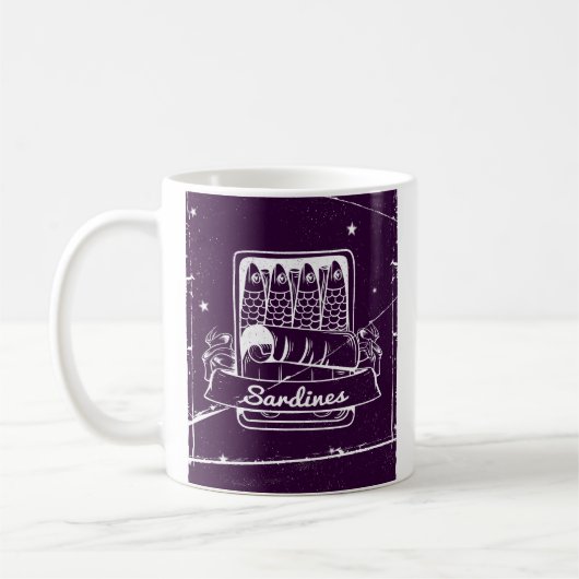 Sardinen in einer Zinn gestört Kaffeetasse (Links)