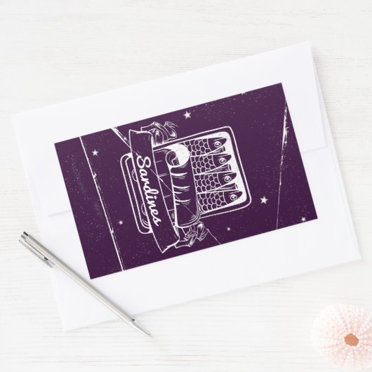 Sardinen in einer Zinn gestört Rechteckiger Aufkleber (Umschlag)