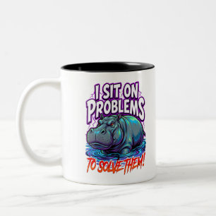 Sarkastisches Nilpferd, das auf Problemen sitzt, l Zweifarbige Tasse