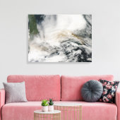 Sarychev Peak weht über das Meer von Okhotsk Leinwanddruck (Insitu (Wohnzimmer))