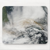 Sarychev Peak weht über das Meer von Okhotsk Mousepad (Vorne)