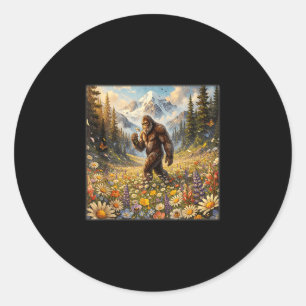 Sasquatch auf Löwenzahnblumenfeld Bigfoot Runder Aufkleber