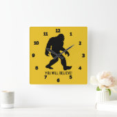 Sasquatch (Bigfoot) Sie werden glauben! Quadratische Wanduhr (Zuhause)