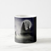 Sasquatch Forest - Raven and Bigfoot Kaffeetasse (Mittel)