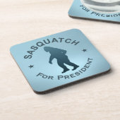 Sasquatch für den Präsidenten Getränkeuntersetzer (Linke Seite)