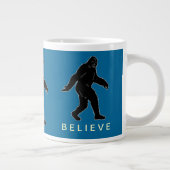 Sasquatch glauben der riesigen Tasse (blau) (Rechts)