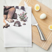 Sasquatch hält Blumen Geschirrtuch (Viertel Falte)