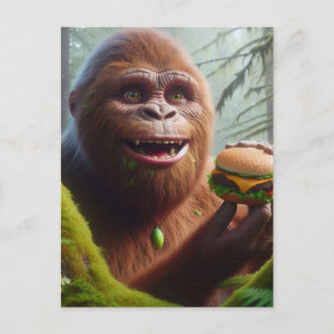 Sasquatch im Mosswald mit Cheeseburger Postkarte