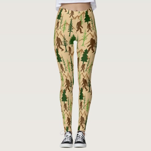 Sasquatch im Wald Bäume Bigfoot Gemustert Leggings (Vorderseite)
