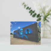 Sasquatch in Blau Postkarte (Stehend Vorderseite)