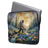  Sasquatch in Floral Mountain valley Laptopschutzhülle (Vorderseite Links)