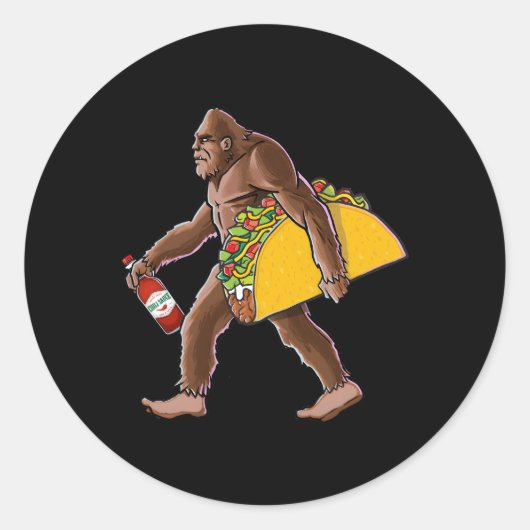 Sasquatch mit einem Taco und einer Flasche heißer Runder Aufkleber (Vorderseite)