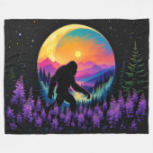 Sasquatch Rainbow Mountain Moon Wall Clock Fleecedecke (Vorderseite (Horizontal))
