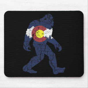 Sasquatch Retro-Flagge Colorado Rocky Mountain Mousepad