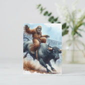 Sasquatch Rides Bull Postkarte (Stehend Vorderseite)