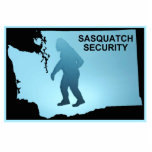 Sasquatch Security - Washington Fotoskulptur Magnet<br><div class="desc">Enthält die dunkle Silhouette eines Sasquatch (Bigfoot) auf einem pulverblauen Hintergrund, der von der Kontur Washington umgeben ist, zusammen mit dem Textlesen "SASQUATCH SECURITY". Mit Sasquatch Security sichern Sie Ihr Haus und Ihre Wertsachen. Unantastbare Sicherheit - wie Sasquatch so selten zu sehen ist, wird man kaum wissen, dass sie dort...</div>